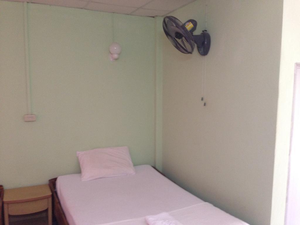 קו לנטה Lovely Lanta Resort חדר תמונה